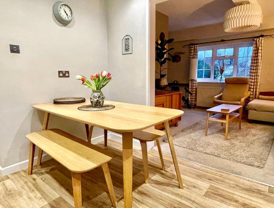 Upper Beeches Villa Oakhill ภายนอก รูปภาพ